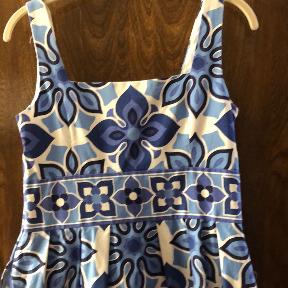 Dress - Picture 3 of 4